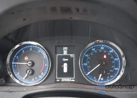 2018 Toyota Corolla Se from USA, damaged, VIN 5YFBURHE2JP845859